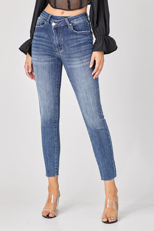 Dark Skinny High-Rise Cross Over Loose Ankle Jeans